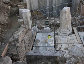 Trieste scavi archeologici e restauro monumento via dei capitelli15